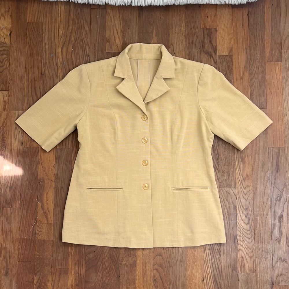 🌼 Vintage 60s short sleeved collared button up blouse